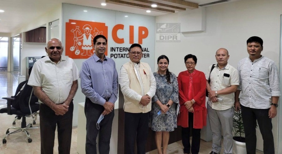 Officials of FOCUS-Nagaland and CIP (International Potato Centre) held a meeting at the office of the CIP, PUSA, New Delhi on October 9. (DIPR Photo)